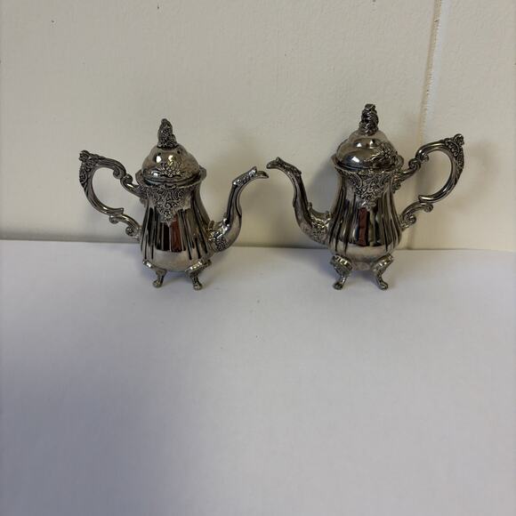 Godinger Other - Vintage Godinger Miniature Tea Pot Silver Gallery Plated Salt & Pepper Shakers